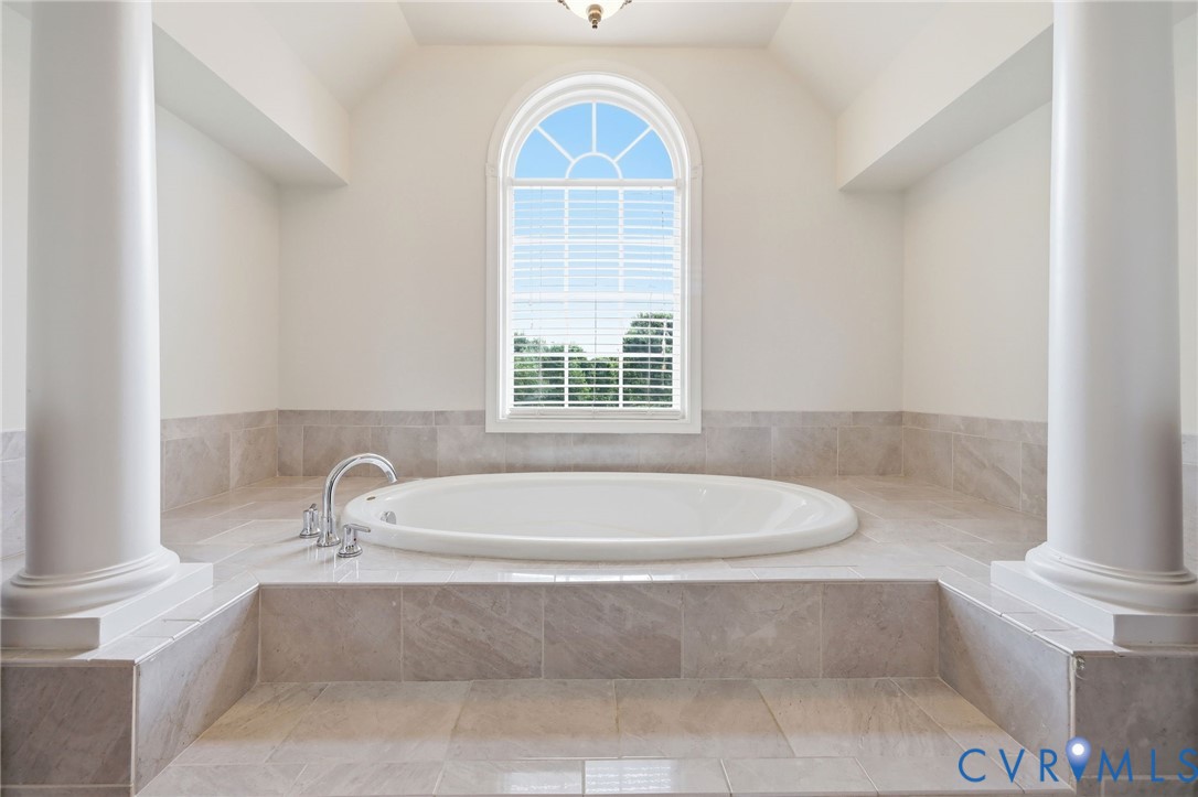14642 Charter Walk Ct