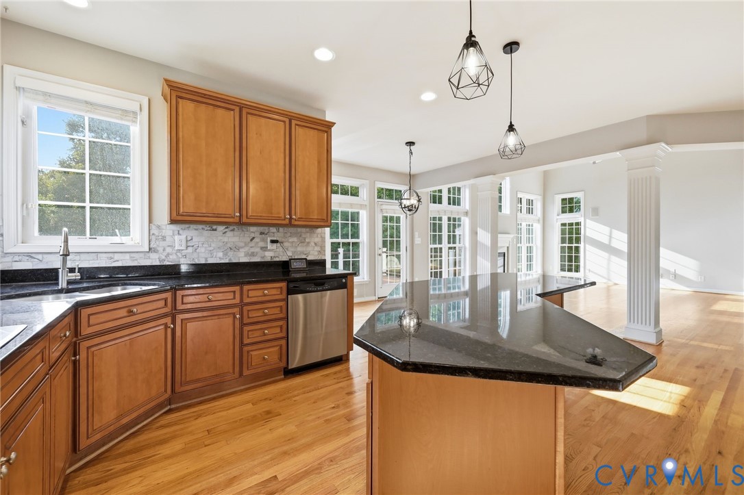 14642 Charter Walk Ct