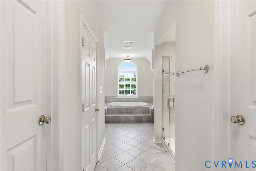 14642 Charter Walk Ct