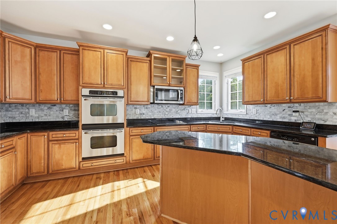14642 Charter Walk Ct