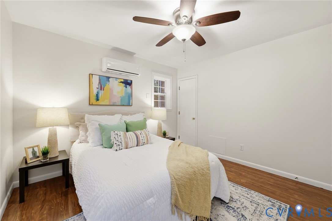 4900 Genlou Cir