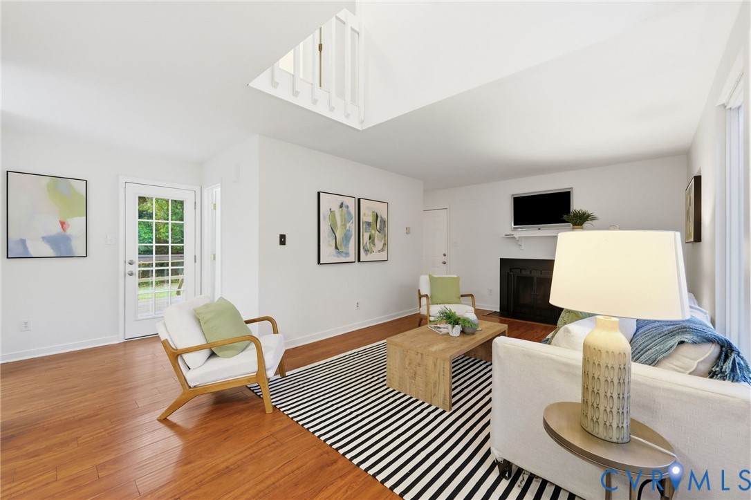 4900 Genlou Cir