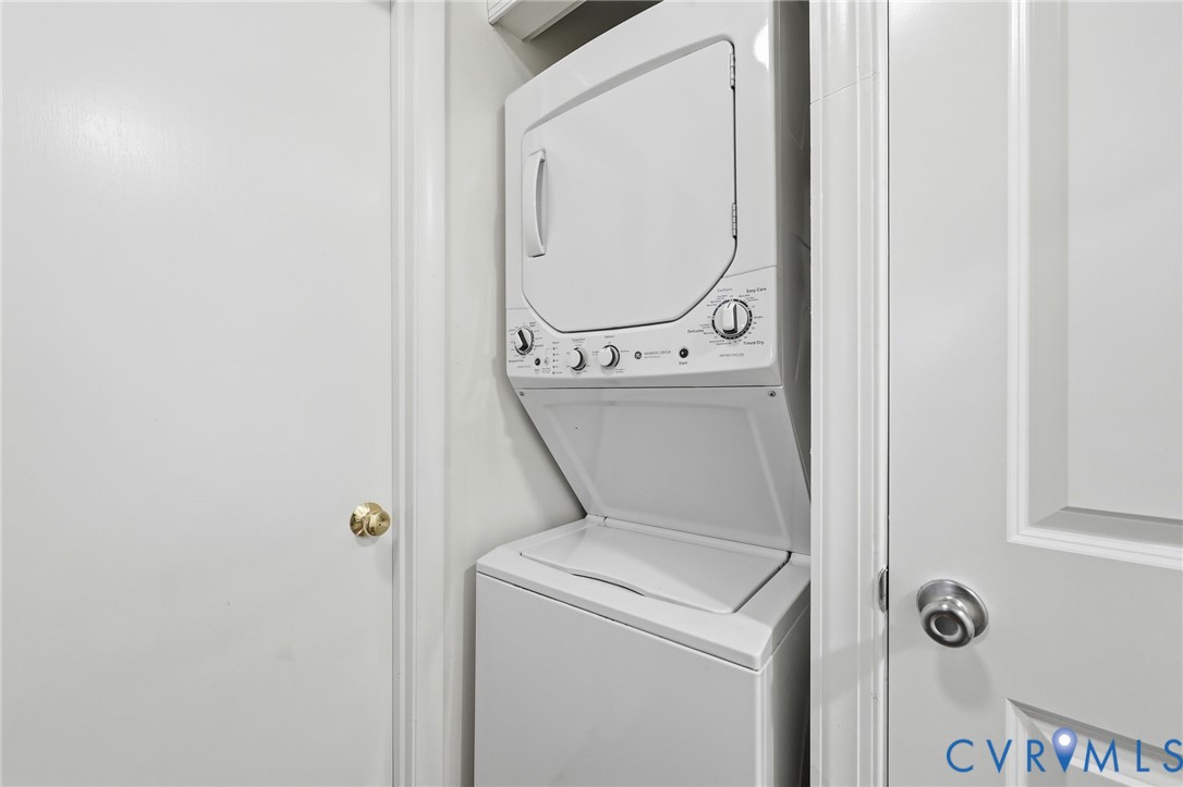 4900 Genlou Cir