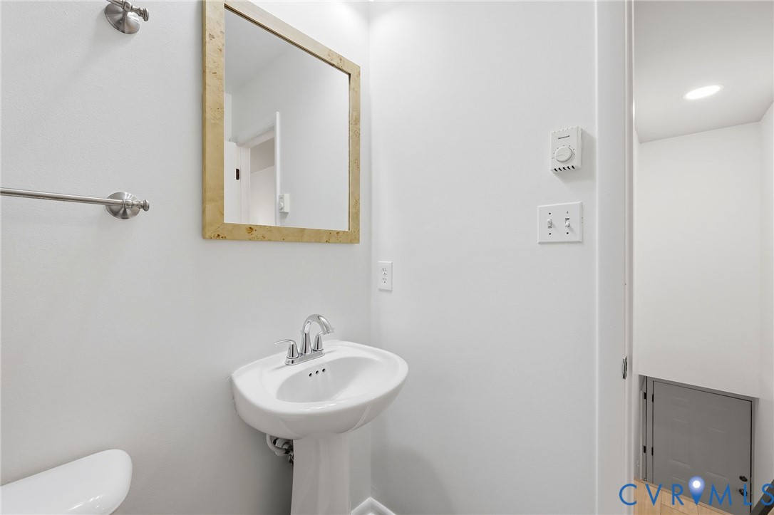 4900 Genlou Cir
