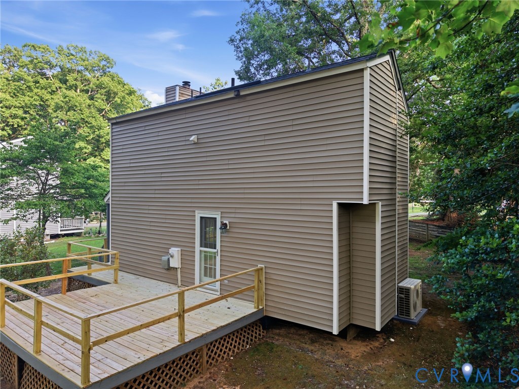 4900 Genlou Cir