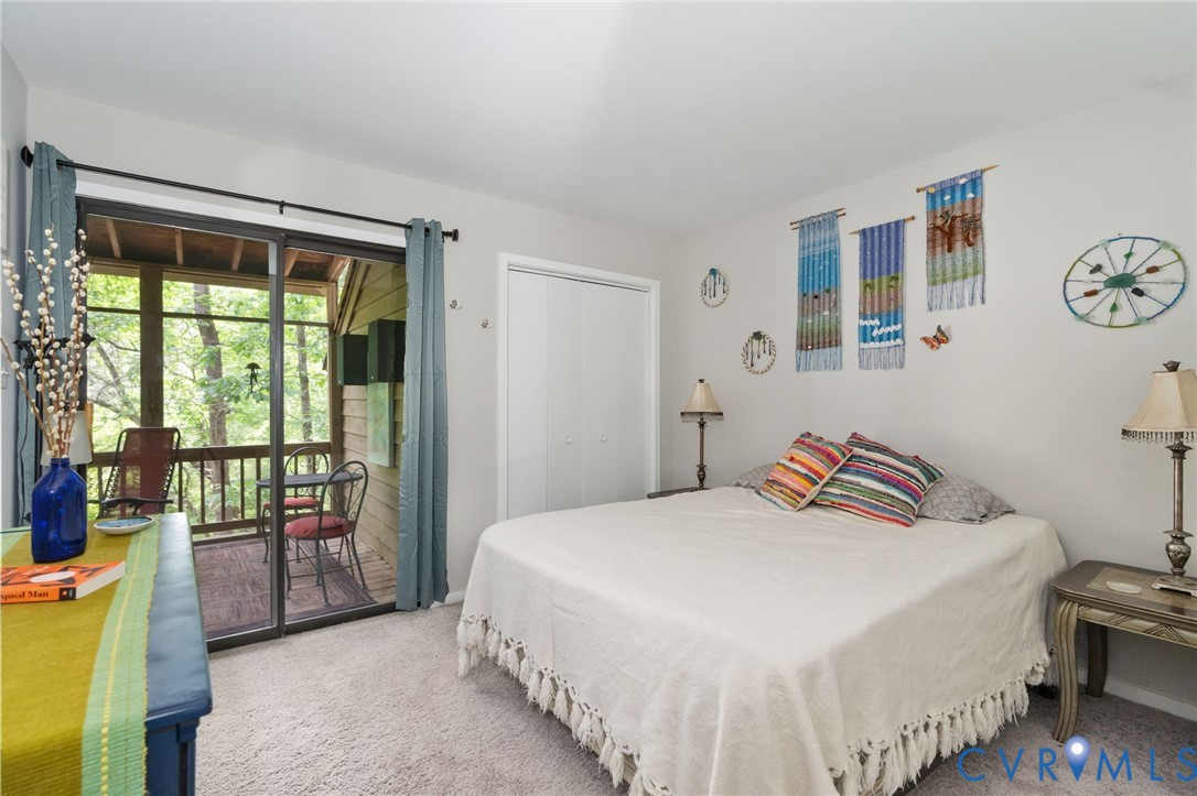6158 Stronghold Dr
