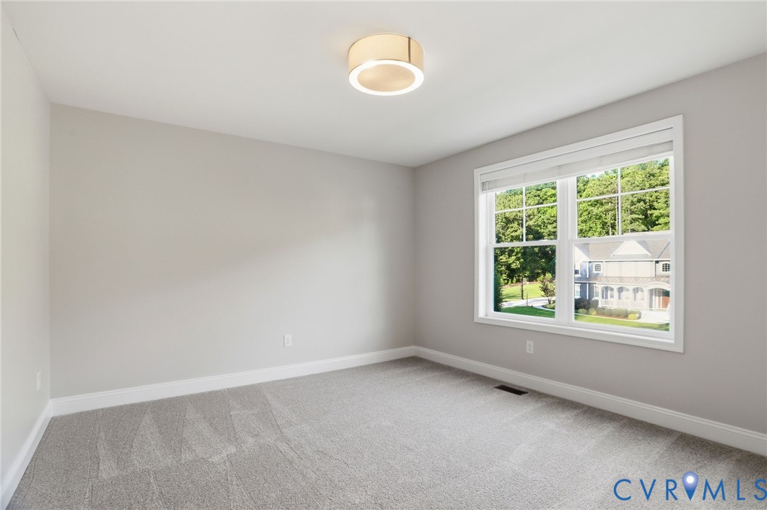 16012 Garston Ln