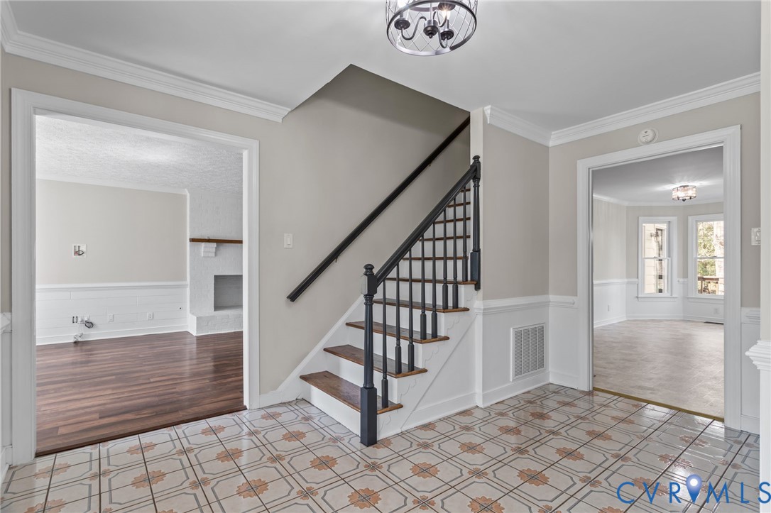 9604 St Regis Ter