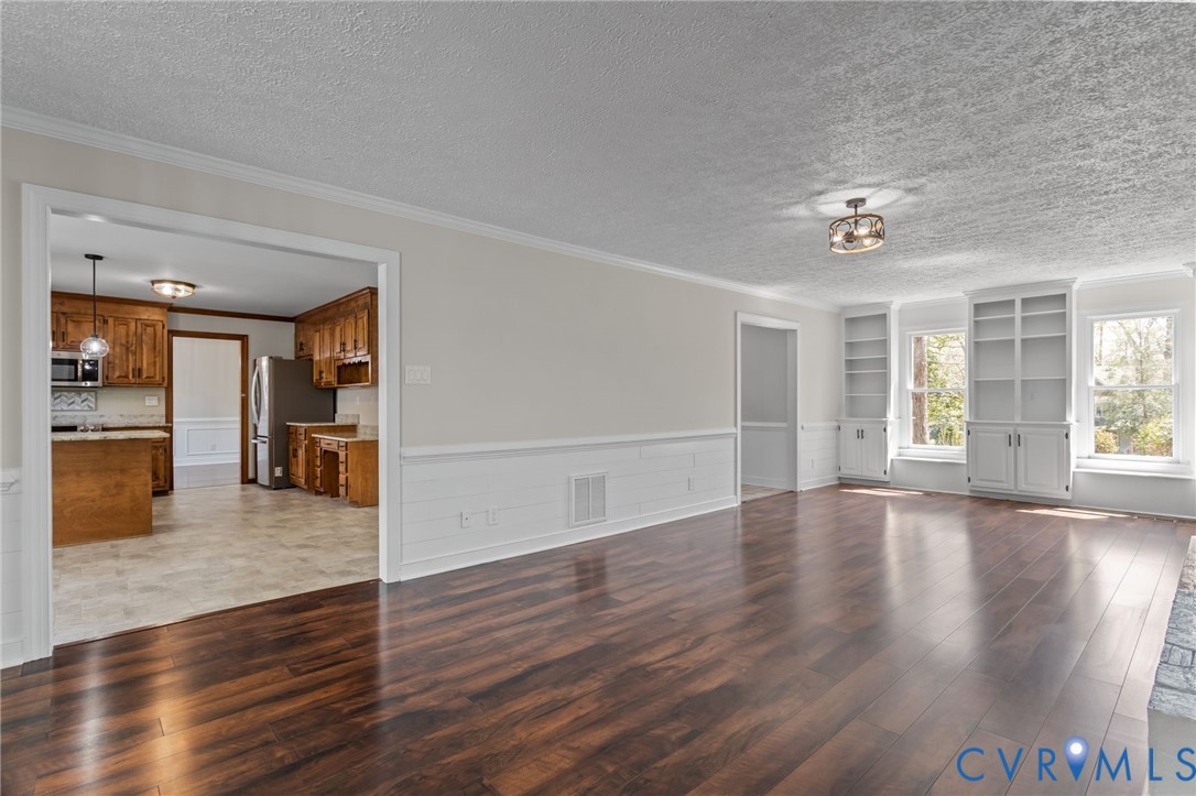 9604 St Regis Ter