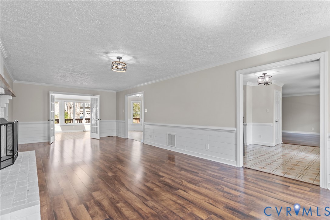 9604 St Regis Ter