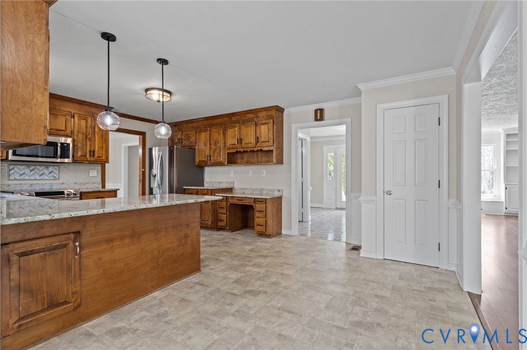 9604 St Regis Ter