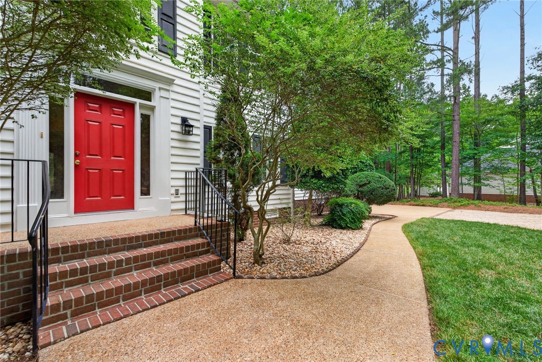8201 Sidlaw Hills Ter