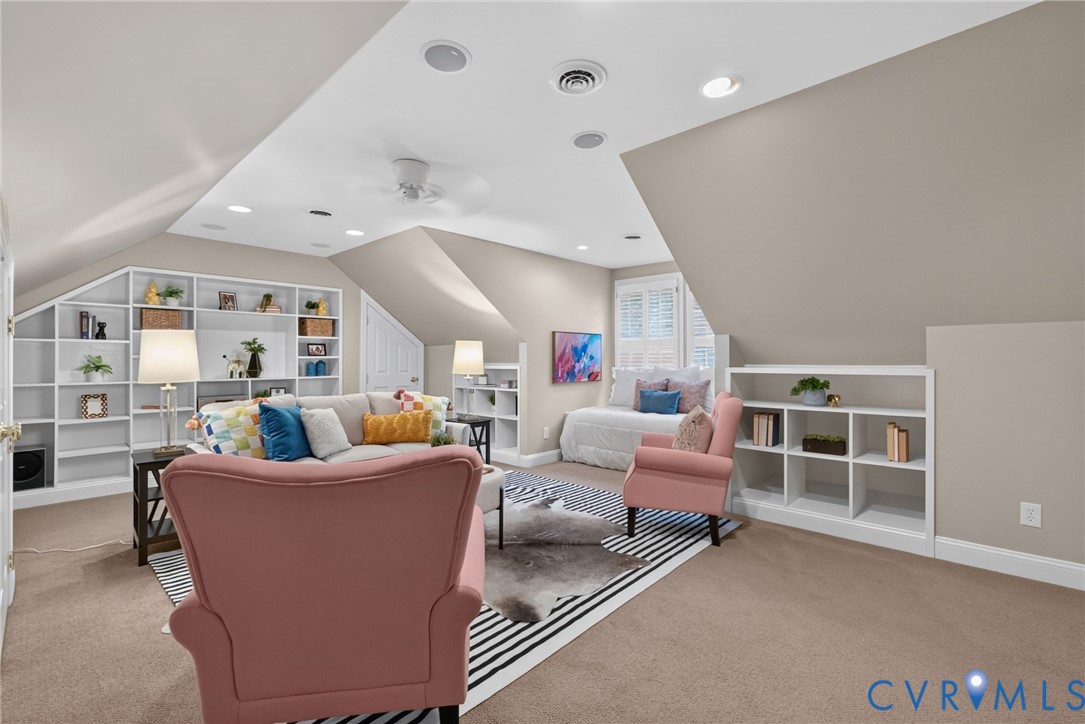 8201 Sidlaw Hills Ter