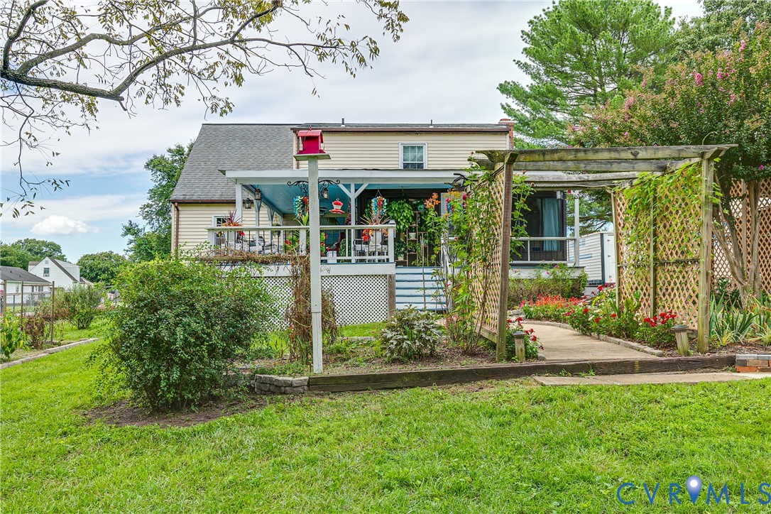 6496 Marie Ln