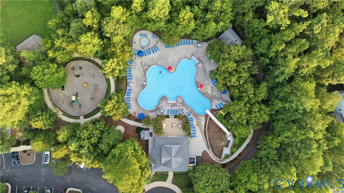 8024 Hampton Meadows Ln