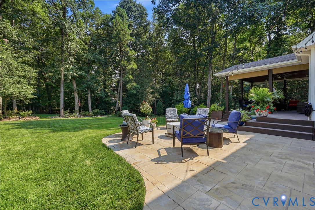 8024 Hampton Meadows Ln
