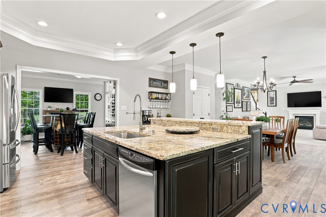 8024 Hampton Meadows Ln