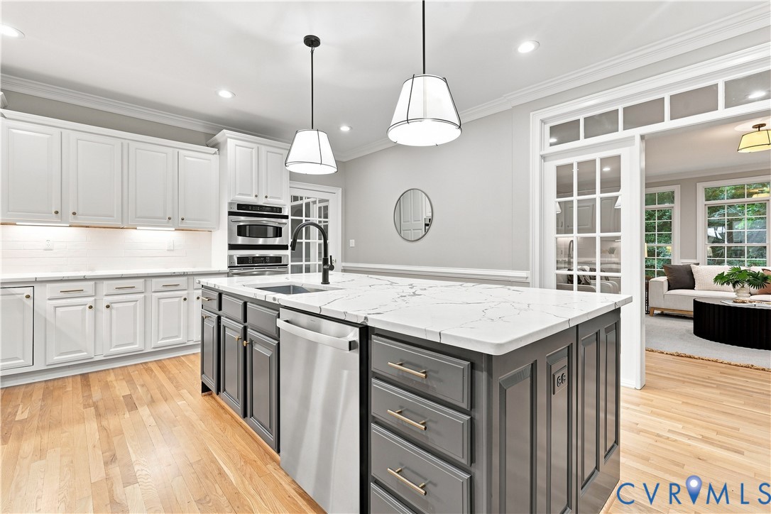 3231 Queens Grant Dr