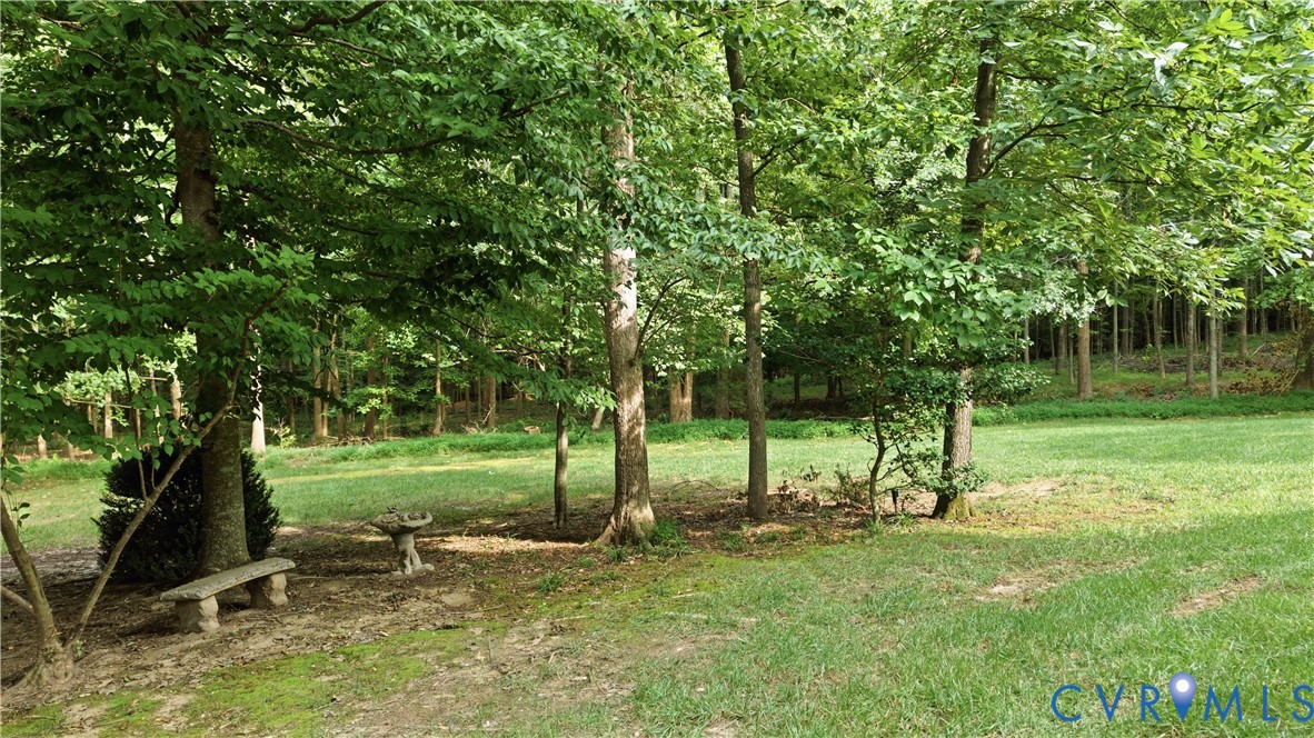 3231 Queens Grant Dr