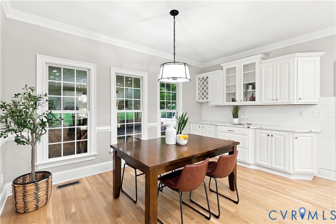 3231 Queens Grant Dr