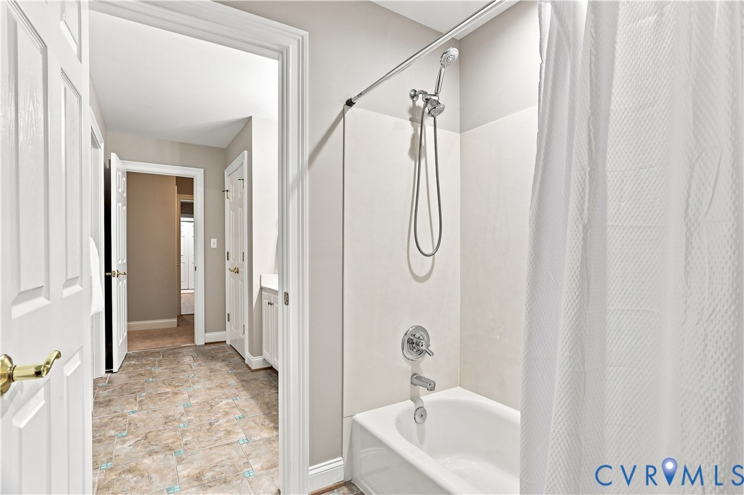 3231 Queens Grant Dr