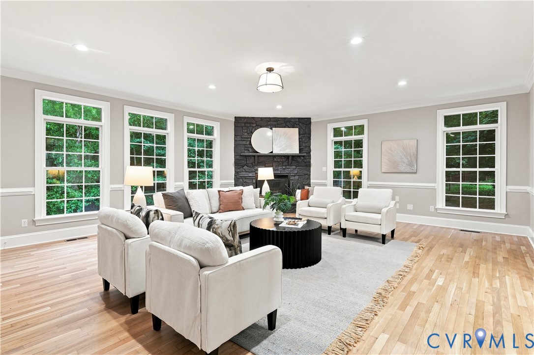 3231 Queens Grant Dr