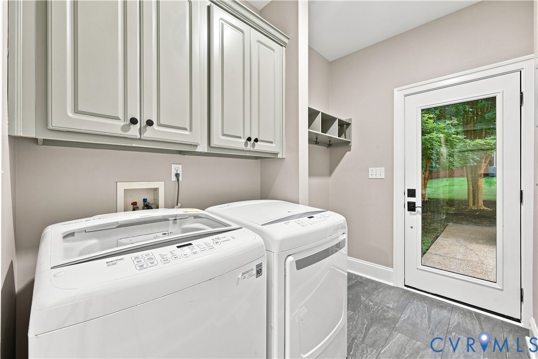 3231 Queens Grant Dr