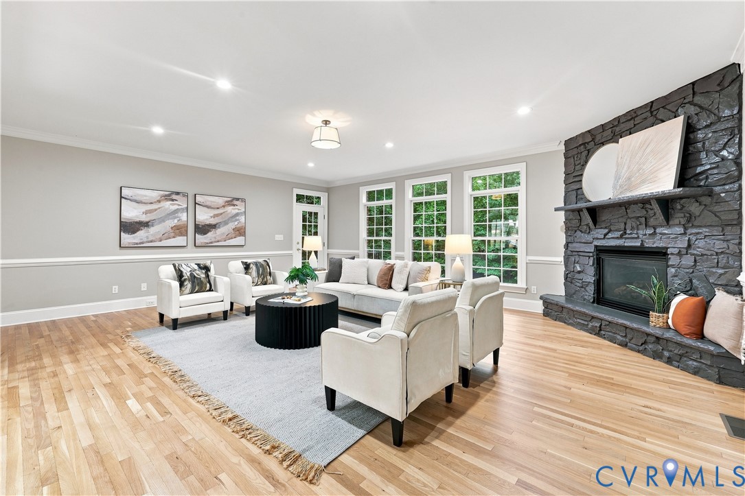 3231 Queens Grant Dr