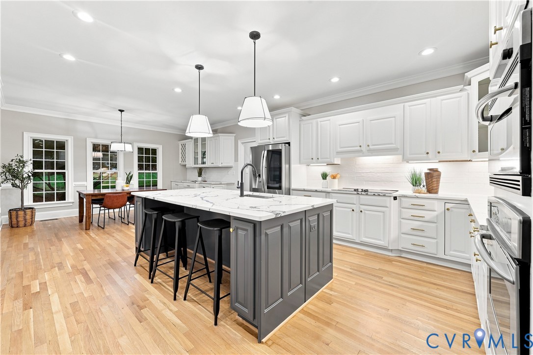 3231 Queens Grant Dr