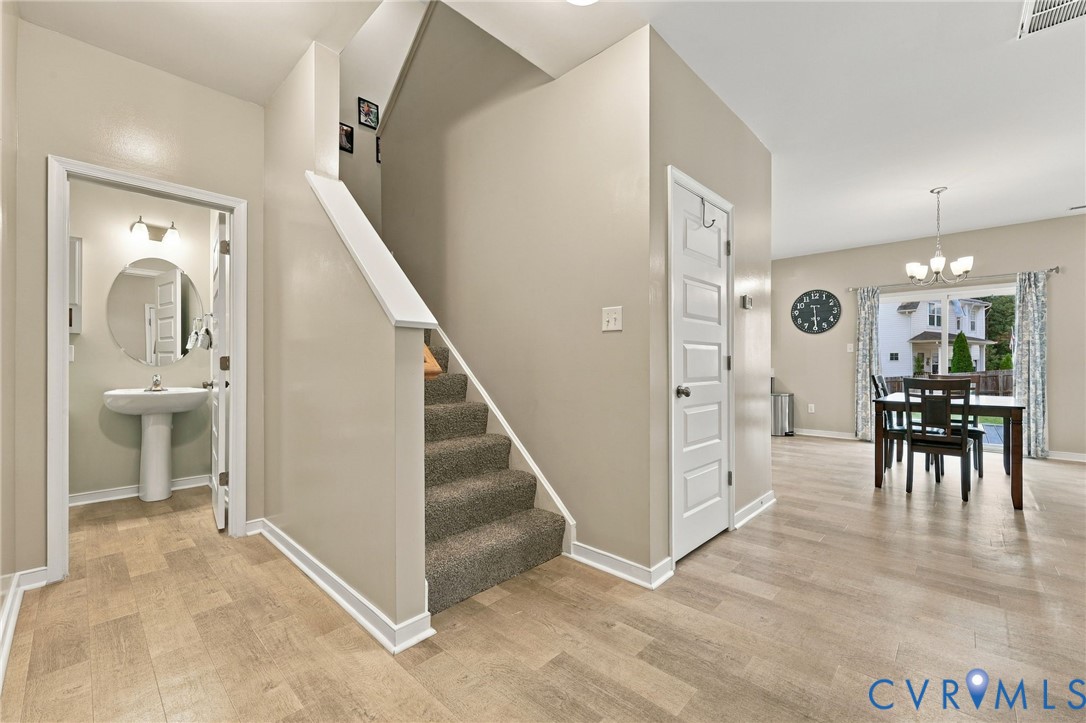 8801 Elkview Ct