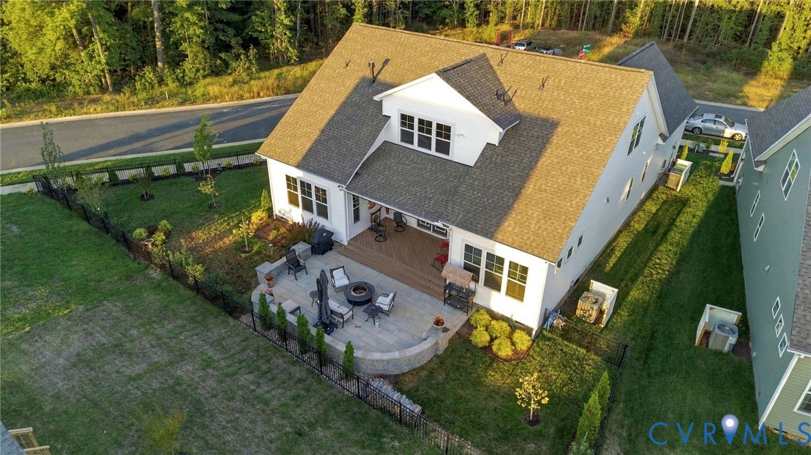 900 Landon Laurel Ln
