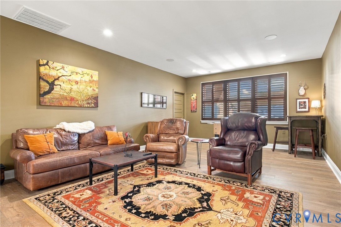 900 Landon Laurel Ln