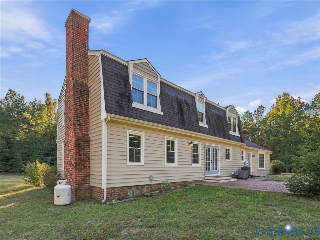 20010 River Rd