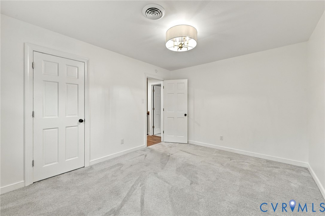 20010 River Rd