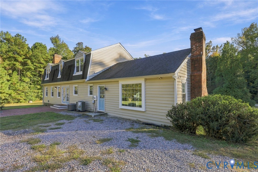 20010 River Rd