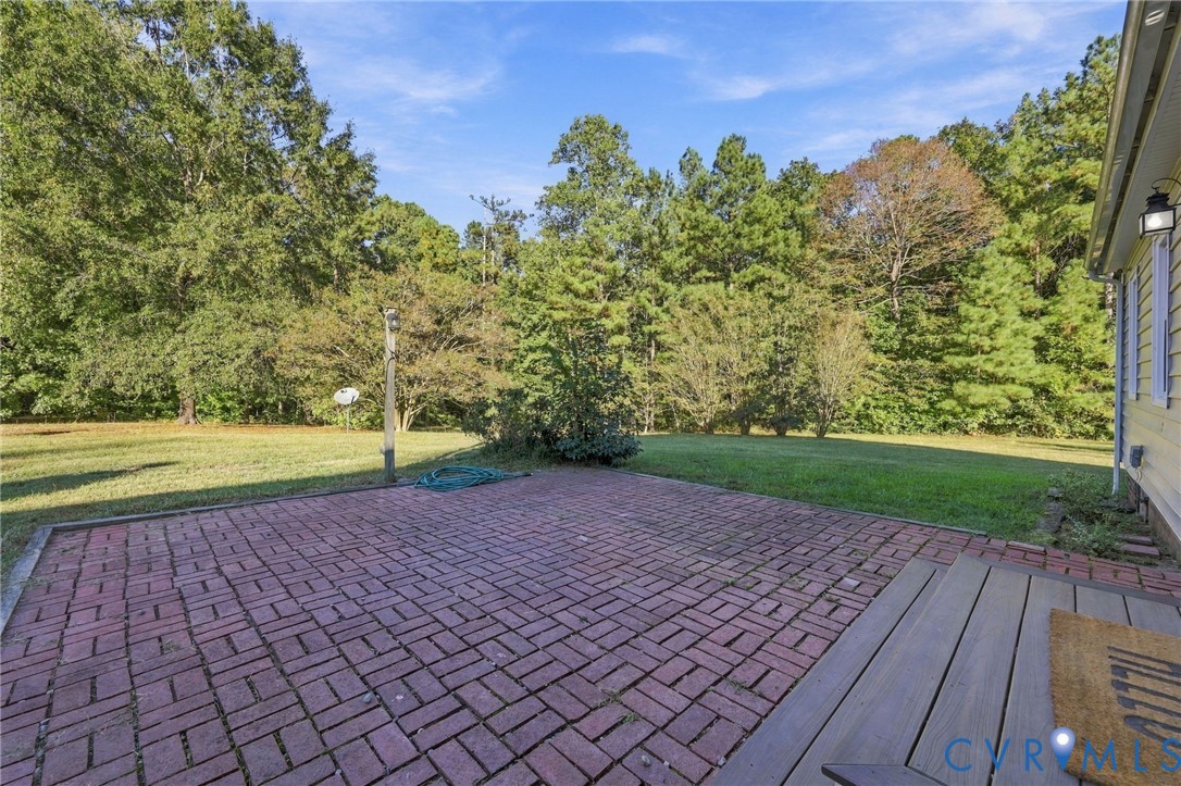 20010 River Rd