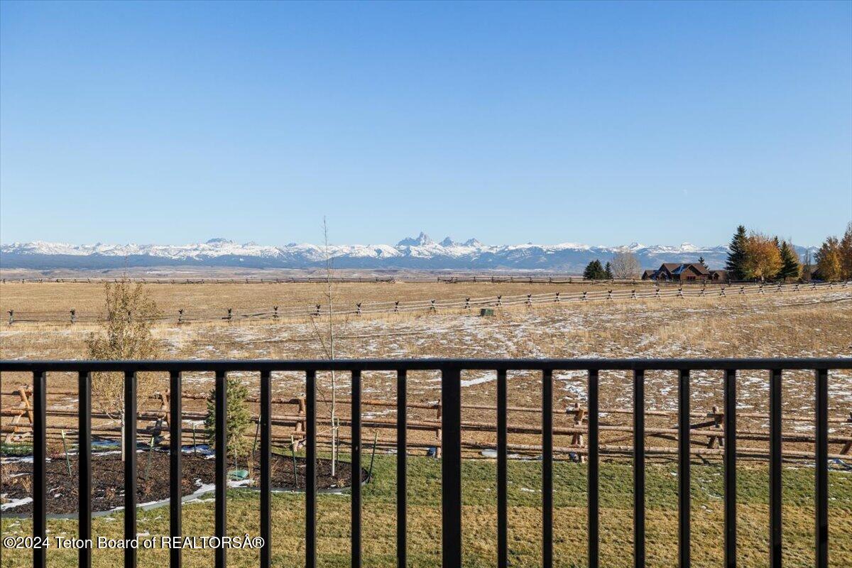 8910 RIVER RIM RANCH Road