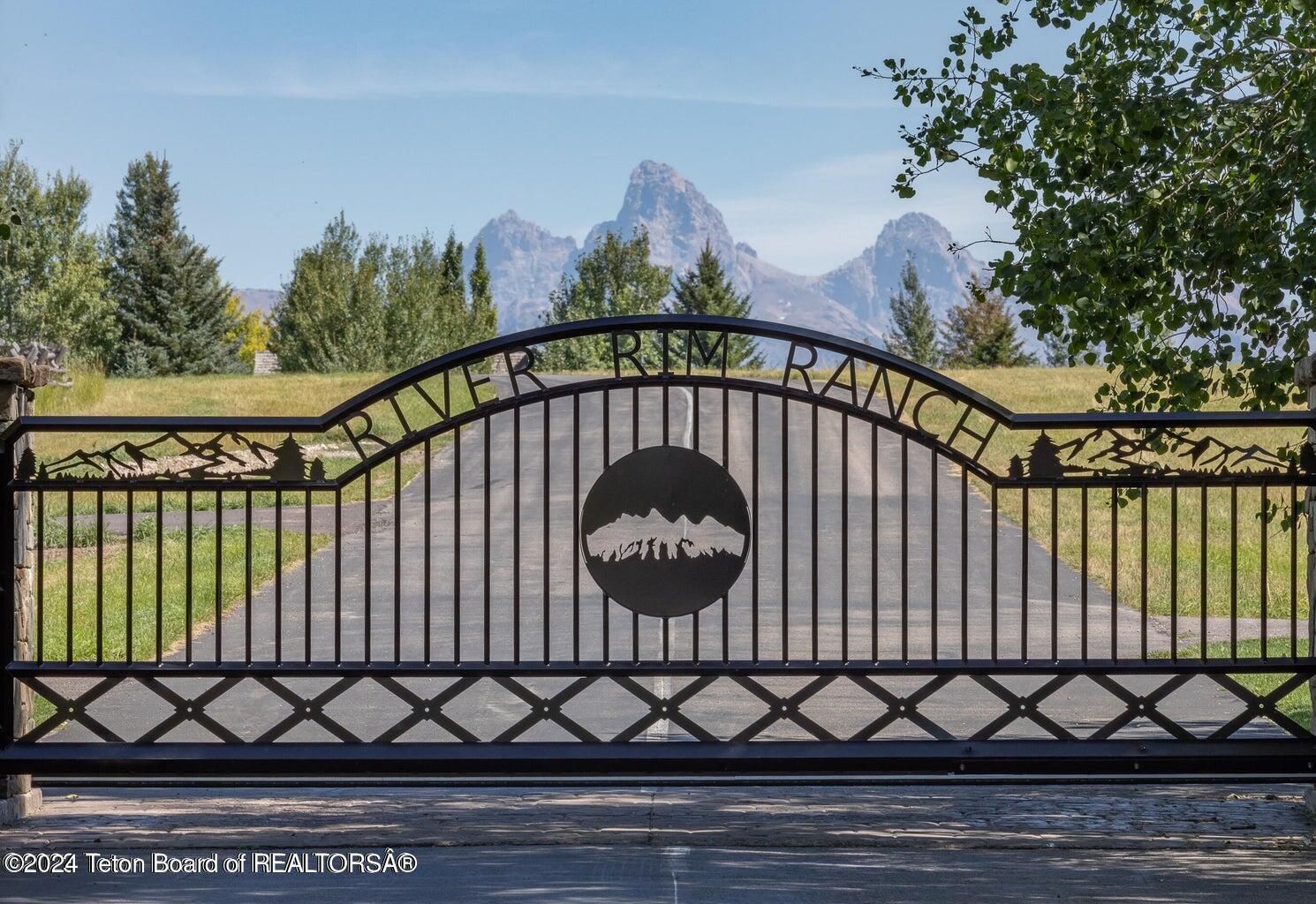 8910 RIVER RIM RANCH Road