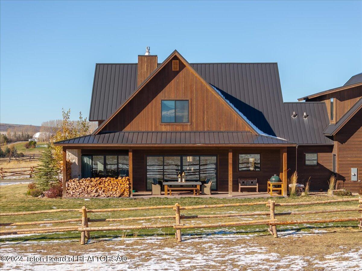 8910 RIVER RIM RANCH Road