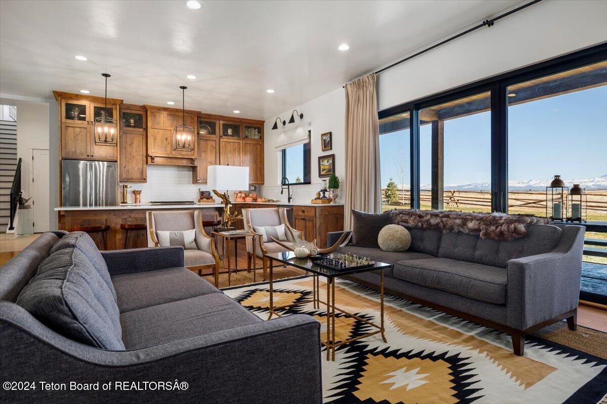 8910 RIVER RIM RANCH Road