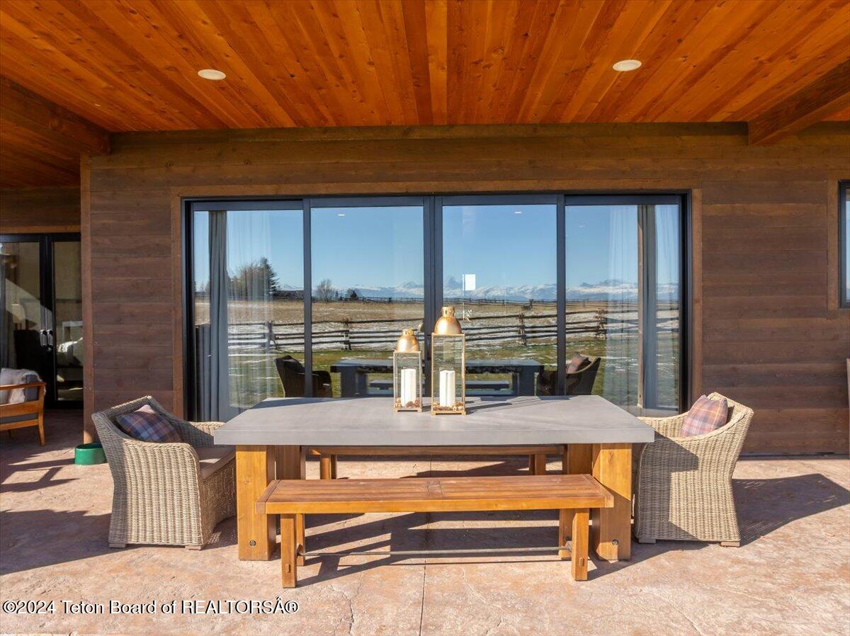 8910 RIVER RIM RANCH Road