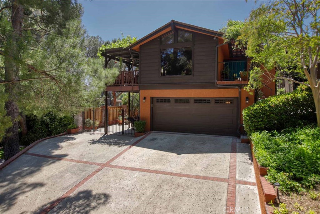 5901 Canyonside Road