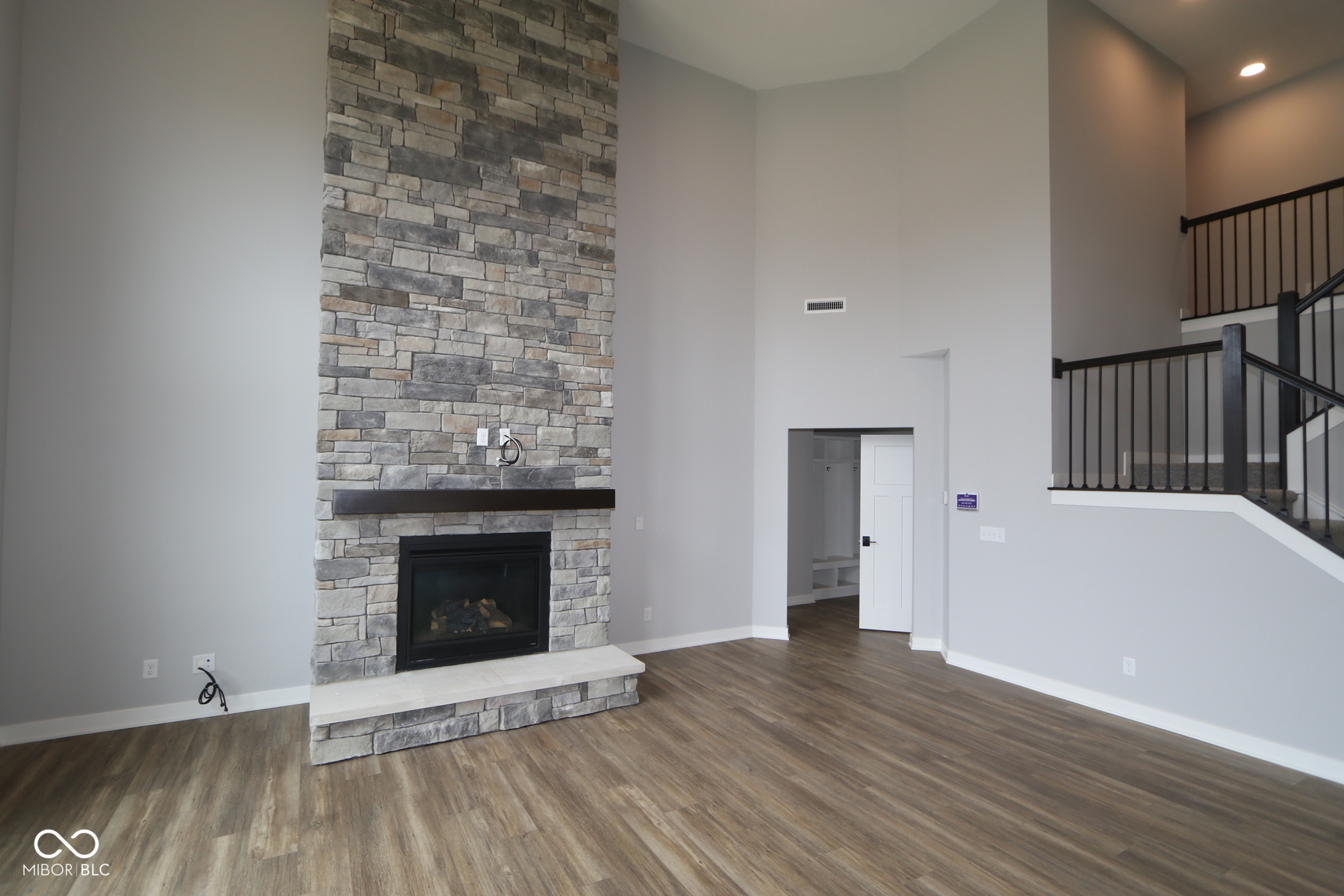 4945 Cinnabar Trail
