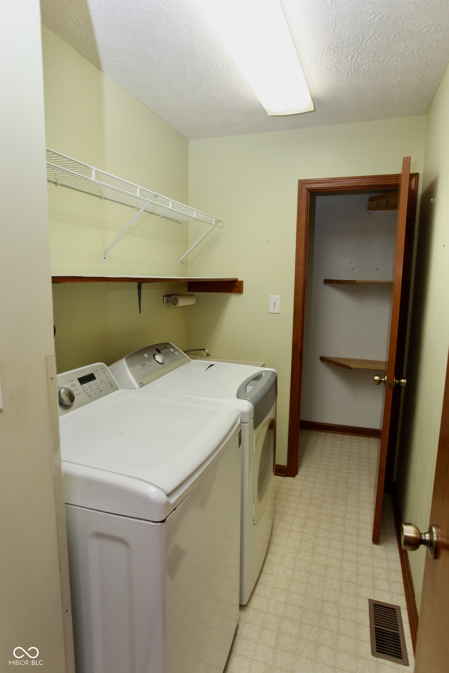 1212 Willow Springs Boulevard