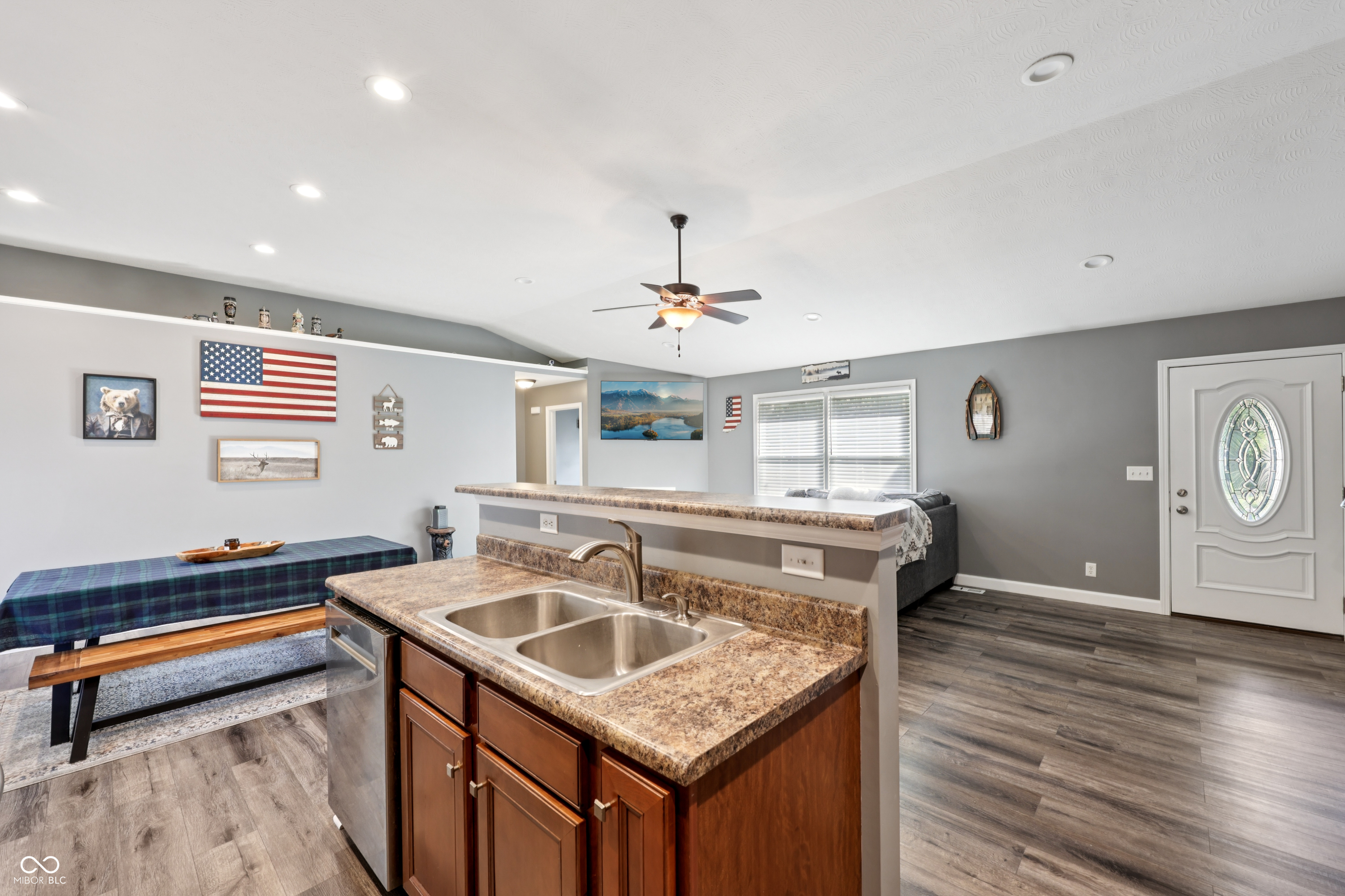 3244 N County Road 900 E