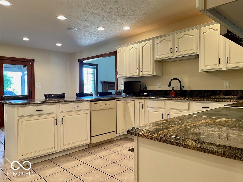 1148 Waterford Drive