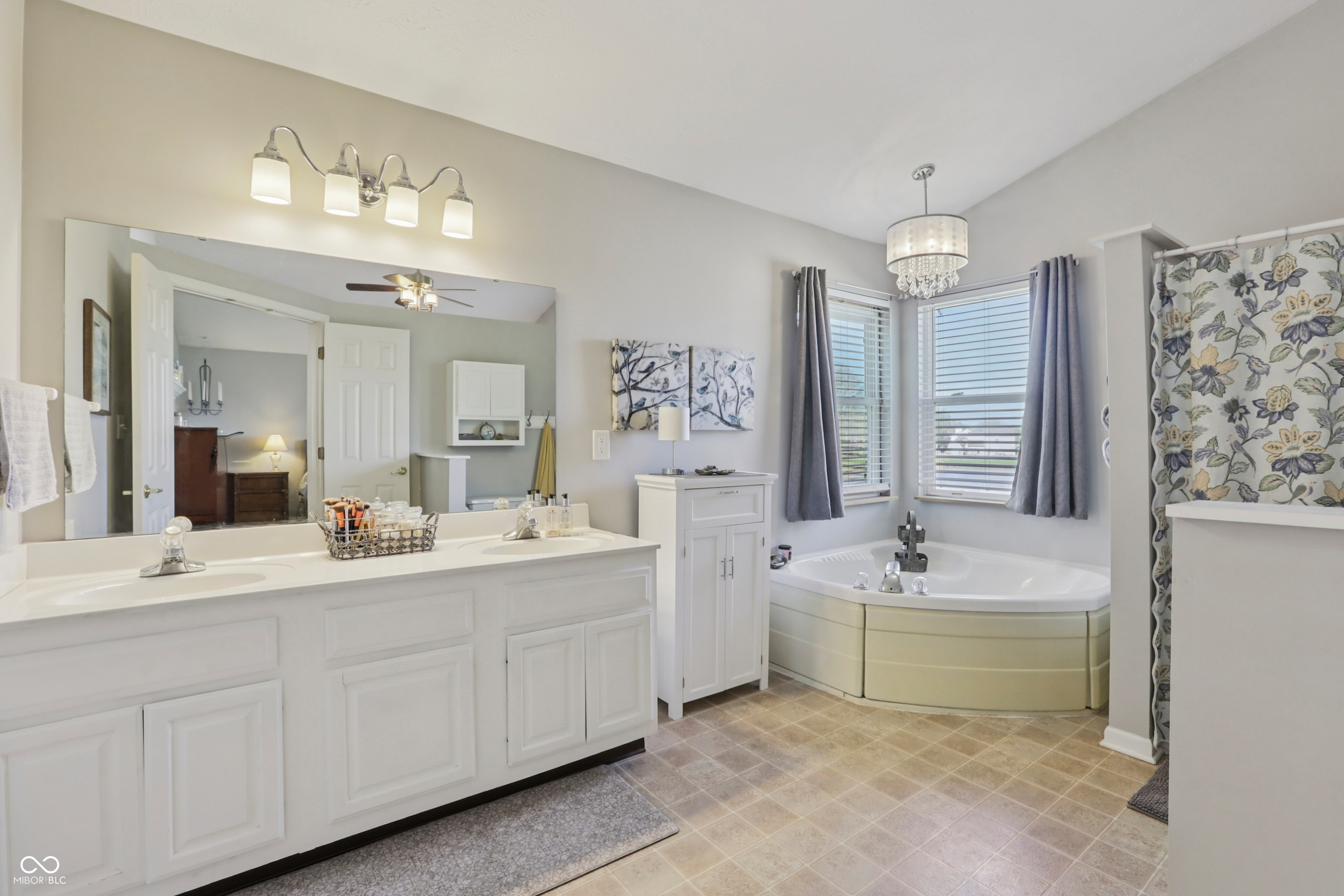 8635 Eagles Nest Drive