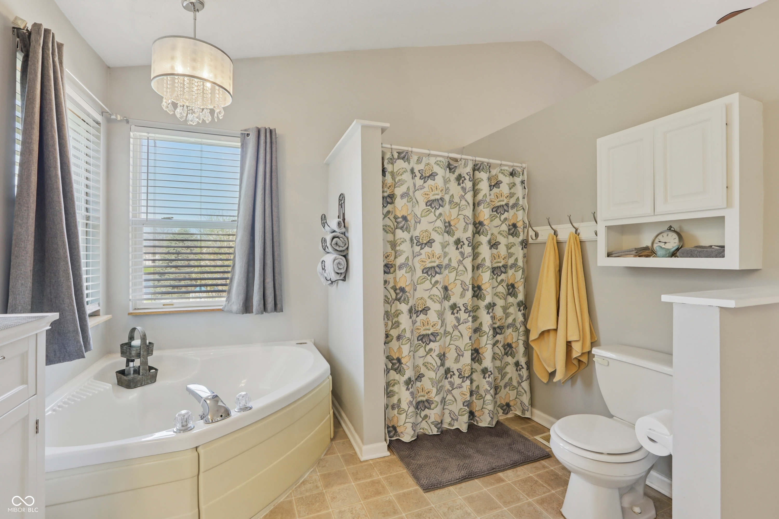 8635 Eagles Nest Drive