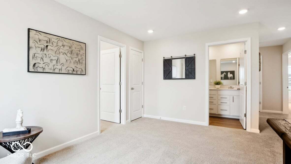 1608 Buttons Drive