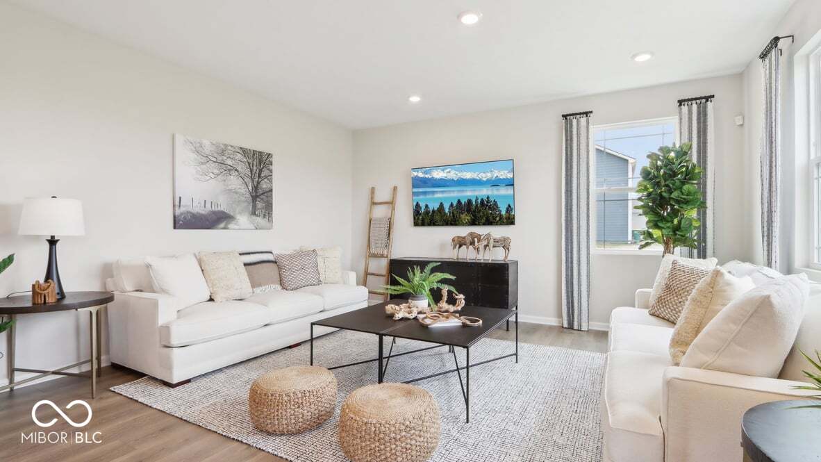 1608 Buttons Drive
